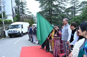 मुख्यमंत्री ने ‘मोबाइल रिसोर्स सेंटर-थेरेपी ऑन व्हील्स’ को झंडी दिखाकर रवाना किया
