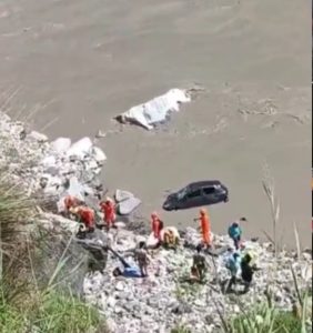 टापरी में सतलुज में गिरी कार 3 की मौत