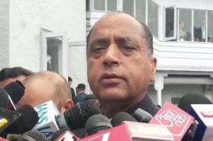 अगर सरकार कर्मचारी हितैषी, तो धरने पर क्यों है कर्मचारी और पेंशनर : जयराम ठाकुर