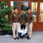 शिमला के लोअर चक्कर में आधी रात पुलिस की दबिश, कमरे से 28 वर्षीय महिला युवती से 56 ग्राम चिट्टा बरामद